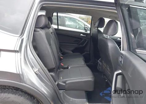 2021 Volkswagen Tiguan 2.0T Se/2.0T Se R-Line Black/2.0T Sel z USA, uszkodzony, nr VIN 3VV2B7AX3MM156271